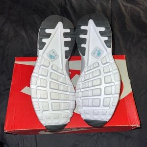 Nike air huarache run (grade school) 7Y